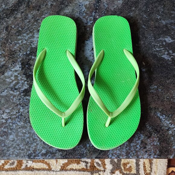 Old Navy Green Flip Flops Size 9 - Picture 7 of 14